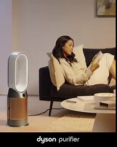 Give yourself a warm welcome home. The Dyson Purifier Hot Cool Formaldehyde™ can quickly warm up your room with purified air thanks to its long-distance projecting technology. | Dyson