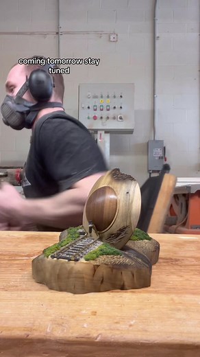 🛸DAY 93👽UFO SIGHTING: Ripperston Farm was far more than just a UFO sighting. It was a period of a few months where multiple strange events occurred surrounding the Coombs family 🛸 Hopefully there isn’t a train coming soon! This piece is now up on my Etsy! . @spacex @spacexpage @teslamotors . #skinwalkerranch #ripperstonfarm #ufo #ufosighting #creepy #uap #woodworking #woodworker #woodturning #woodcarving #trains #handmade