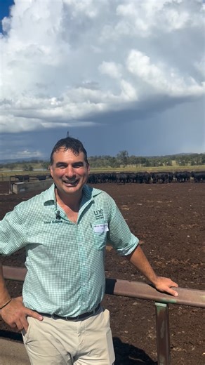 Peter McGilchrist from UNE wraps up the fantastic day we’ve had in Armidale for the Efficient Beef Updates www.AngusAustralia.com.au #unenewengland #angusaustralia #feedlot #anguscattle #growangus #anguspremium #angusforeverysystem #methane #farming | Angus Australia