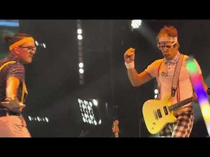 The Spazmatics perform You Spin Me Round in Las Vegas at the South Point