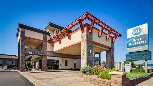 2920 10th St, Great Bend, KS 67530 - Best Western Angus Inn | LoopNet