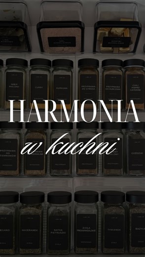 Agata Borkowska•Organizacja Przestrzeni •Decluttering •Warszawa on Instagram: "W kuchni każdy detal ma znaczenie ,nawet szuflady z suchymi produktami! Wszystko zostało pięknie poukładane 🤩 ryże, makarony, kasze, przyprawy i wszystkie drobiazgi mają teraz swoje miejsce. Dzięki temu gotowanie stało się przyjemniejsze, a codzienne przygotowywanie zabiera mniej czasu . Elegancji przyprawom nadały etykiety od @labelme.pl Materiały zostały wykonane podczas warsztatów Fenomen sukcesu 2 z @mery.piotrow