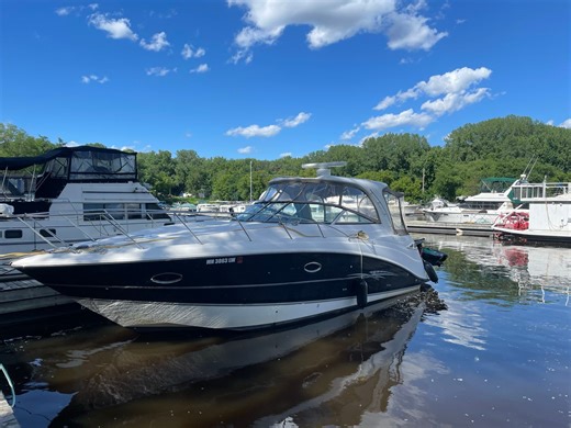 Used 2007 Larson Cabrio 350, 55391 Wayzata - Boat Trader