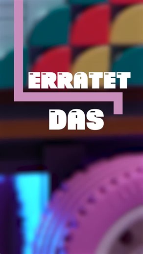 Schritt für Schritt, Stück für Stück, erschaffen wir etwas Großartiges! 🔧✨ 1️⃣ Schau dir den Aufbau an 2️⃣ Mach eine Pause und rate 3️⃣ Kommentiere deine Antwort Hast du es vor der großen Enthüllung erraten? | LEGO
