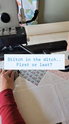 Natalia Bonner on Instagram: "Sometimes I stitch in the ditch first, sometimes I save it for last—there’s really no rule for me! On this heart block, I started by stitching in the ditch with the 4-N-1 Machine Quilting Ruler, then added a soft echo inside the heart to give the eye a place to rest. I finished it off with some fun, hand-guided swirls. 💫 Want to see the full custom quilting process? Over in the PNQ Academy, I’ve shared how I quilted this entire beauty from start to finish—including