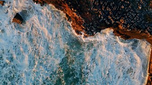 ドローンが地球の自然の壮大さを探索、パート 1