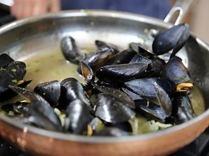 Mussels with Fennel and Italian Beer