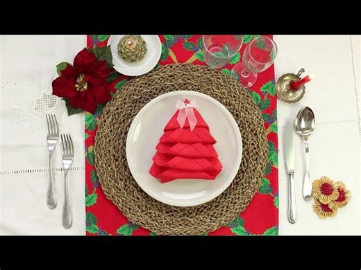 Christmas tree napkin fold