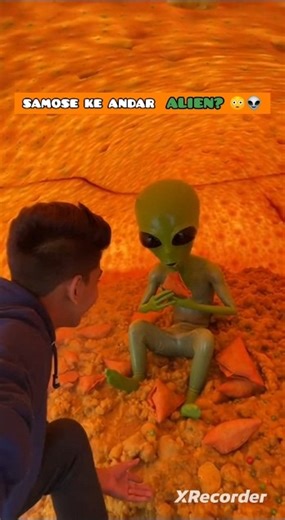 Plane Se Samosa Giraya… Andar Alien Nikla 😳👽#Samosa #Alien #IndiaGate #FunnyShorts #AIvideo