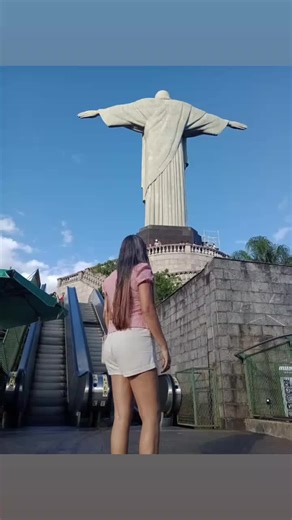 Os vídeos de Carol Model (@carolmodel8) com som original - Carol Model