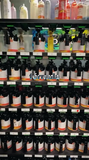 J&A Distribuidora on Instagram: "¿Sabías que con Dr. ColorChip no necesitas tres productos diferentes? ✔ Primer ✔ Pintura ✔ Clear Todo está integrado en un solo sistema diseñado para corregir rock chips de forma rápida, precisa y profesional. Menos pasos, menos tiempo, mejores resultados. Disponible en Distribuidora J&A. | 📞 686 188 2745 #distribuidoraJYA #DrColorChip #RockChips"