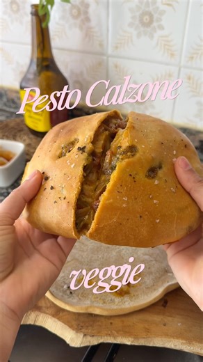 El CALZONE de PESTO que prepararía a Billie Eilish (si ella supiera que existo) ￼