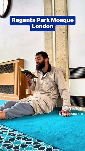 Quran Recitation at Regents Park Mosque London — Humble Devotion