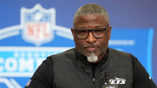 Aaron Glenn just made his Jets job harder with bold Geno Smith claim