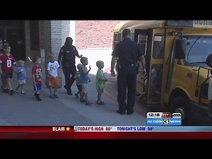 Kids learn school safety with Omaha Police Department