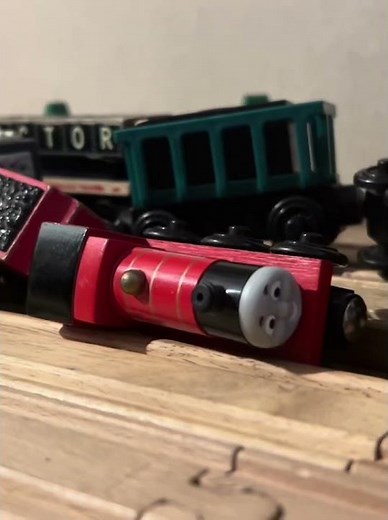 Dirty Objects - Thomas Wooden Railway Remake