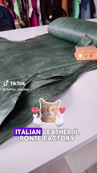 Italian vegetable tanned leather 🇮🇹 High quality veg-tan leather from Italy (Consorzio Vera Pelle). Natural surface, perfect for tooling, stamping and dyeing. Forms patina with time and becomes even more beautiful with use. Perfect for: • belts • wallets • bags • leathercraft Shipping to Ukraine 🇺🇦 and Europe 🇪🇺. Message me for details. #italianleather #verapelle #vegetabletanned #veg_tan #leathercraft