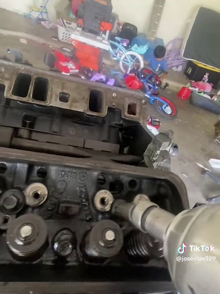 Chevy 4.3 Crankshaft and Piston Removal Guide