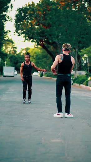 That handshake in the middle of the dance 🔥👏 #mj #mjtribute #dance #moonwalk #challenge #daily #explore | Fik shun