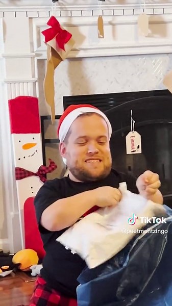 Discovering Vicki Petite Montzingo's Collection of Tiny Items