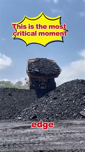 Heavy Load Dumping Requires Precision👌🔥