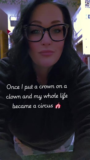 tattedtutu (@tatted_tutu)’s video of crown