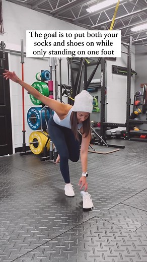 Try this with your family this week! See who can pass the test of putting on your socks and shoes only on one leg! Tag us if you try it! . #oldmanchallenge #challenge #familyfriendly #physicaltherapy #physicaltest #instagood #thanksgiving #singleleg #fyp