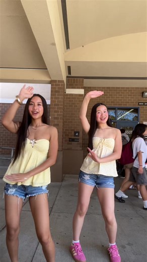 Madslanii & Adalyn's Viral TikTok Dance Trend