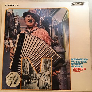 Arthur Tracy - Memories With The Street Singer