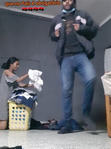 Amor vou te ajudar ja, ainda estou a fazer aquilo que no País é obrigatório 🇦🇴🇦🇴🇦🇴🇦🇴@💍🇦🇴Amil&Wina🇵🇭👩‍❤️‍💋‍👨 @💍🇦🇴Amil&Wina🇵🇭👩‍❤️‍💋‍👨 @💍🇦🇴Amil&Wina🇵🇭👩‍❤️‍💋‍👨 #angola🇦🇴portugal🇵🇹brasil🇧🇷 #angola🇦🇴 #dança #trendy #casal #amour #viraliza #viralizou #fyp #fouryou