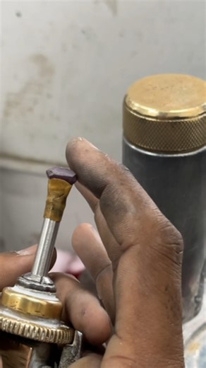 Kashmir Ruby Faceting process