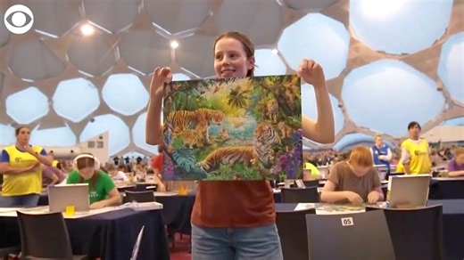 World Champion Speed Puzzler Completes 500 Piece Jigsaw Puzzle in Under 38 Minutes