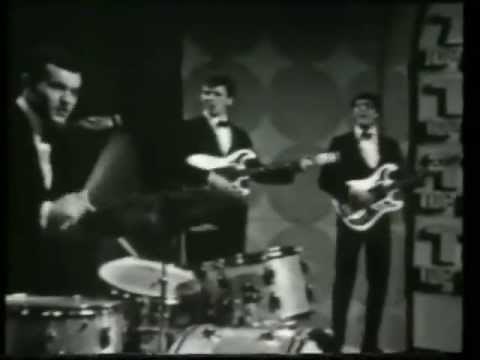 The Shadows- Don't Make My Baby Blue- TOTP (1965)