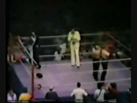 Mil Mascaras The Man of the Thousand Masks 1