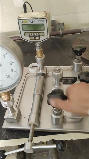 Calibration of Pressure Gauge by dead weight Tester #instrumentation #instrumenttechnician