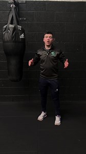 🥊💪 Unleash the power of your body: Discover the explosive technique of body rocking in boxing💥👊 #boxingtechnique #bodyrocking #explosivemoves #trainhardfighteasy #boxingtraining #boxingworkout #fightingfit #powermoves #boxingskills #boxingcoach | Fighting Fit