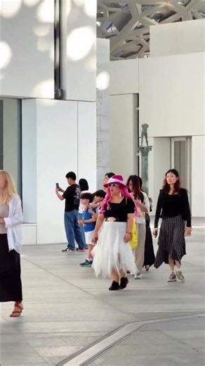 Explore Abu Dhabi Museums 🏛️