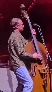 Billy Strings - solo - Royal Masat - Doin' Things Right - 10/25/25