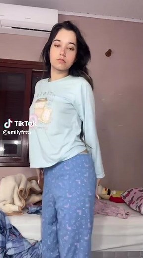 Her farts smell horrible 💨🤣 #shorts