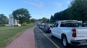 Canadian border reopens to Americans