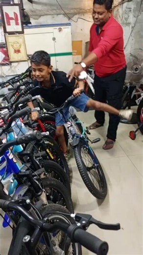 #shorts Cycle konnam… kani first lo nachhaleadu 😳 #shortsfeed #kidsreaction #surprise #viral