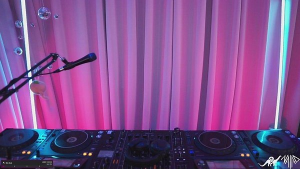 MyNameIsNAIAD - Twitch