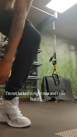 The first clip is from 2020 to 2021 everything after that is current I’m not locked in right now — and I can feel it. This is an accountability and mindset check to myself. Back in 2020–2021, I was locked in physically, mentally, and spiritually. My mindset matched my discipline, and it showed in my calisthenics: every pull-up, every handstand push-up, every rep was intentional. Somewhere along the way, I slipped. I’ve been showing up, but I can feel I’m not at my best. Accountability starts wit