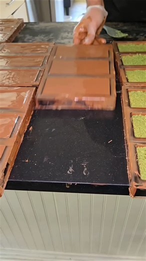 🍫 Dubai Chocolate – $5 Special 🍫 Handcrafted luxury chocolate made right here in Florida. Smooth, rich, and created with premium Callebaut chocolate — every piece is pure indulgence. ✨ 🎥 Watch how it’s made — from melting to the final glossy finish. Limited-time offer: only $5 for a taste of Dubai. #DubaiChocolate #ASMRChocolate #HandmadeChocolate #LuxuryTreats #ChocolateLovers #FloridaMade | Dubai Chocolate USA