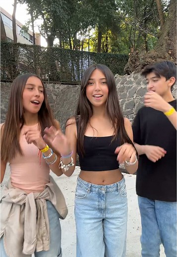 Soy Paula: Aventuras en Bikinis y TikToks