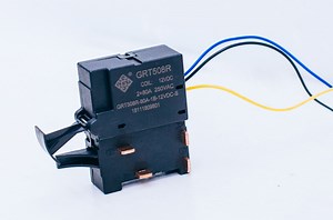 [Hot Item] Miniature Grt508r 250VAC 60A 2phs Latching Relay for Compound Swtich