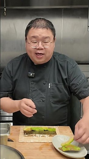 Avocado Rolls Are The Easiest Sushi Anyone Can Make!