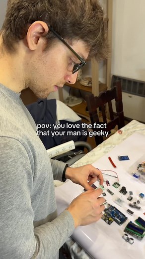 Transforming into a Geek: A Fun and Quirky Love Story