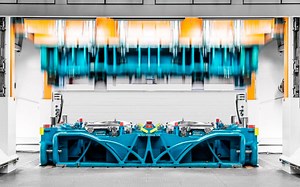 Audi entwickelt eine neue Generation von hocheffizienten Werkzeugen: Dank bionischer Formen und Mischbauweise sind sie stabiler und um bis zu 20 Prozent leichter: http://bit.ly/1nC2Vyp | Audi