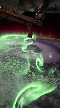AURORA BOREAL VISTA DE FORA DA TERRA #ciência #espaço #astronomia